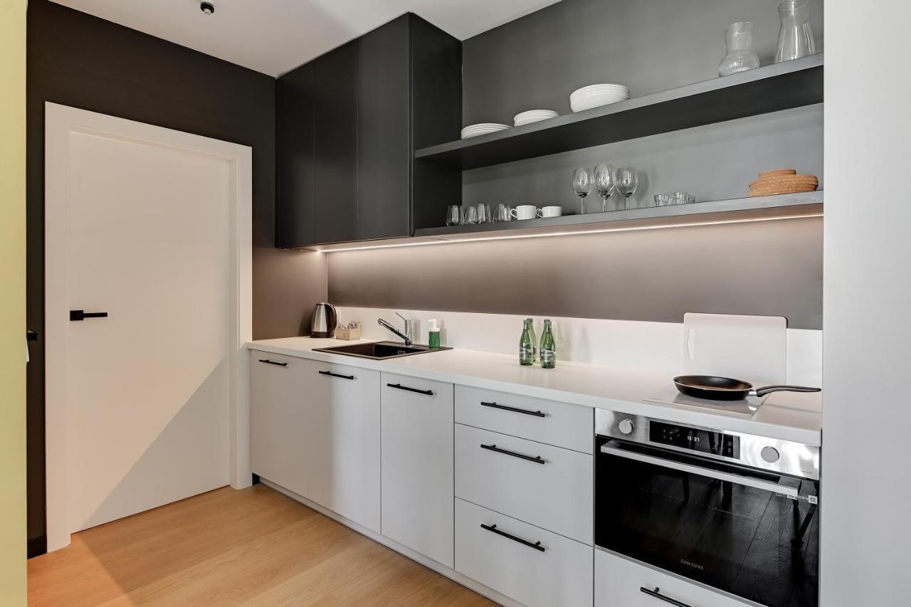 Luxury Aura 40 - 4 By Grand