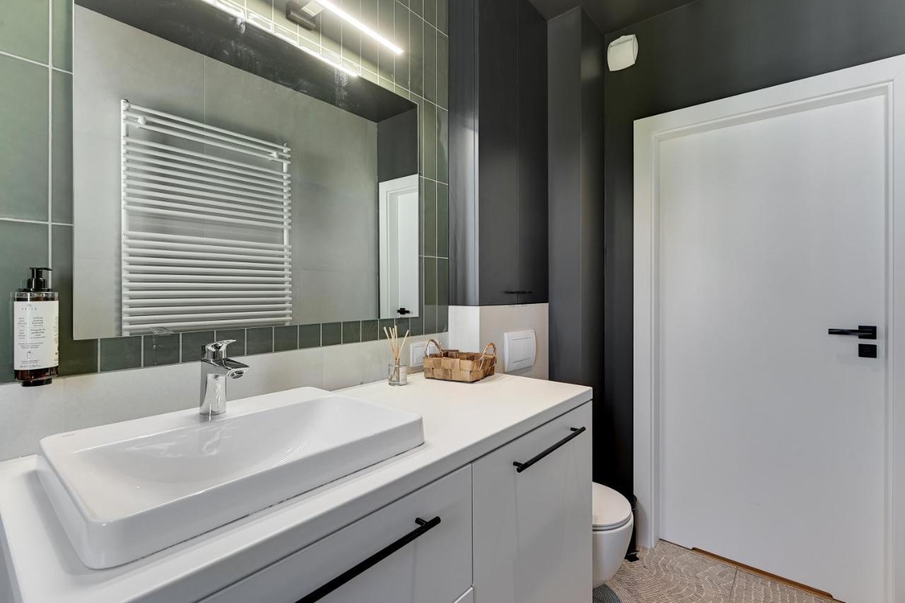 Luxury Aura 40 - 4 By Grand *