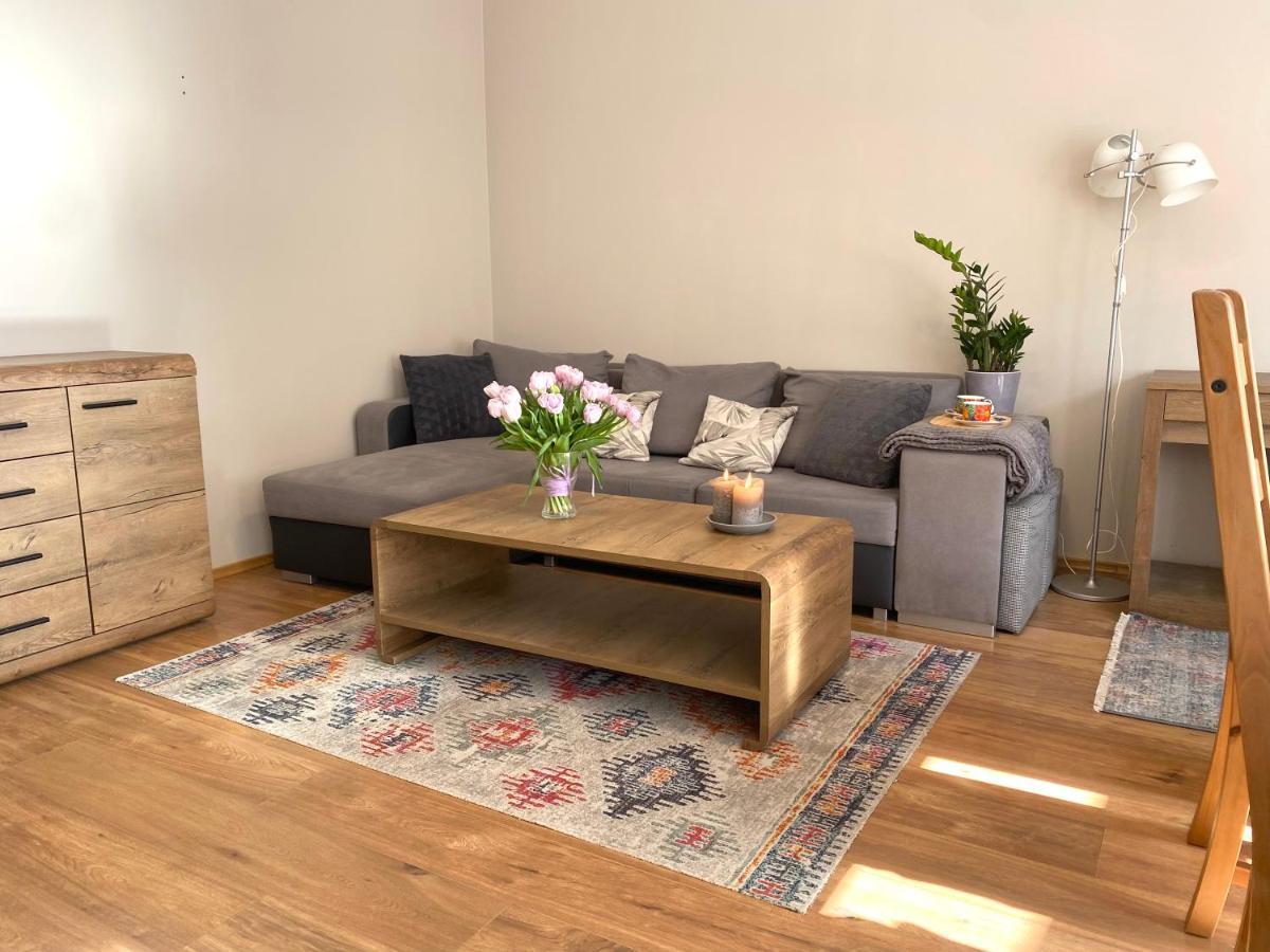Huoneisto Apartament Malczewskiego Blisko Centrum *