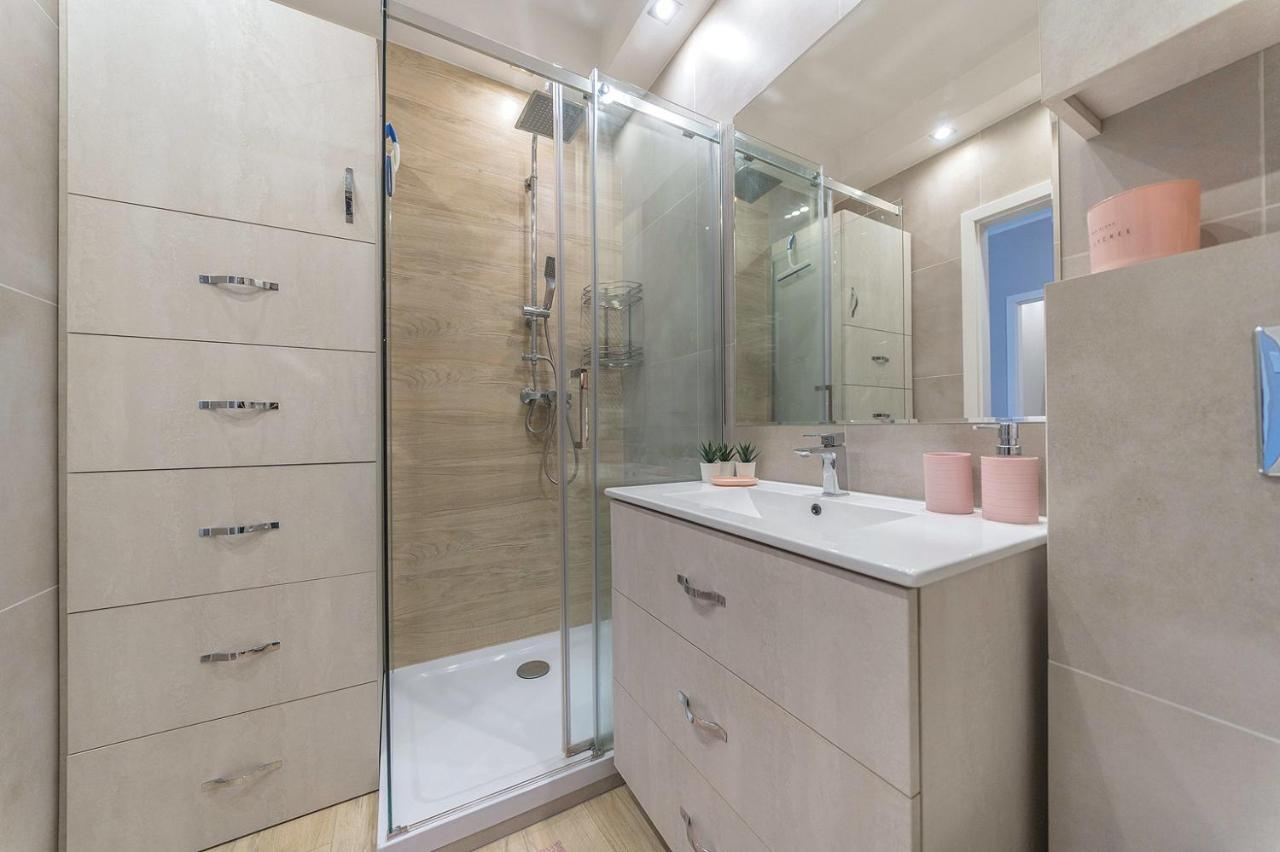 Zajezdnia Wrzeszcz, Bh Properties Apartment *