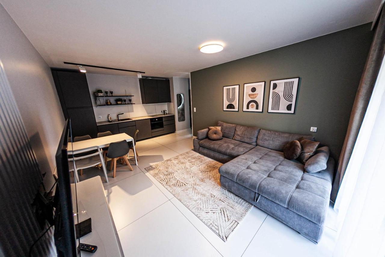 Exclusive Marina Apartment *