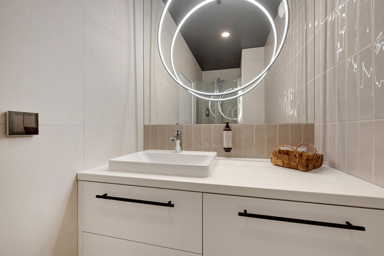 Boutique Aura 40 By Grand