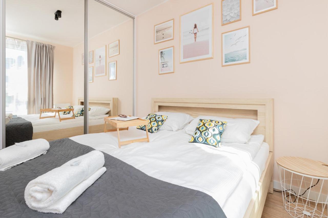 Apartment Osiedle Latarnikow With Parking By Renters *