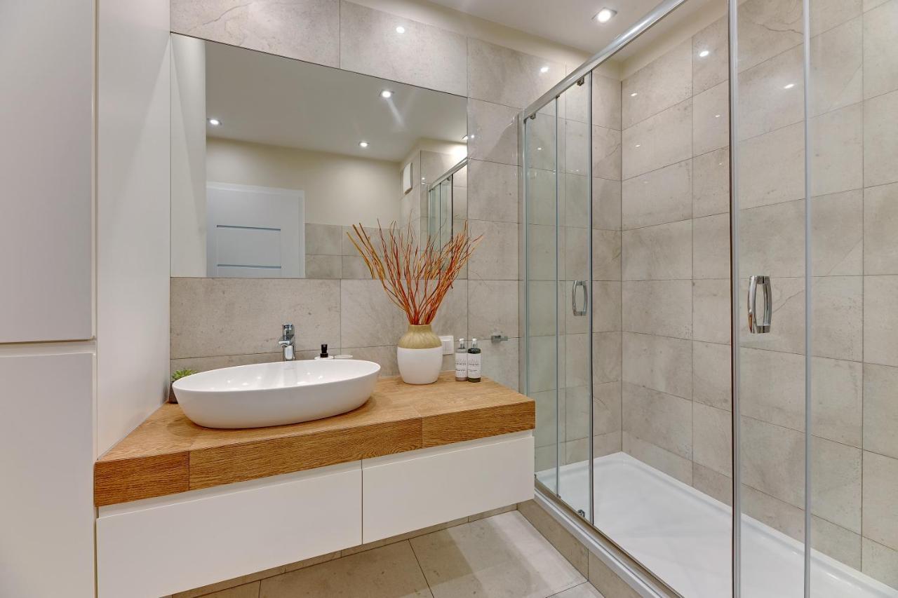 Apartment Awiator Seaside By Downtown Gdansk