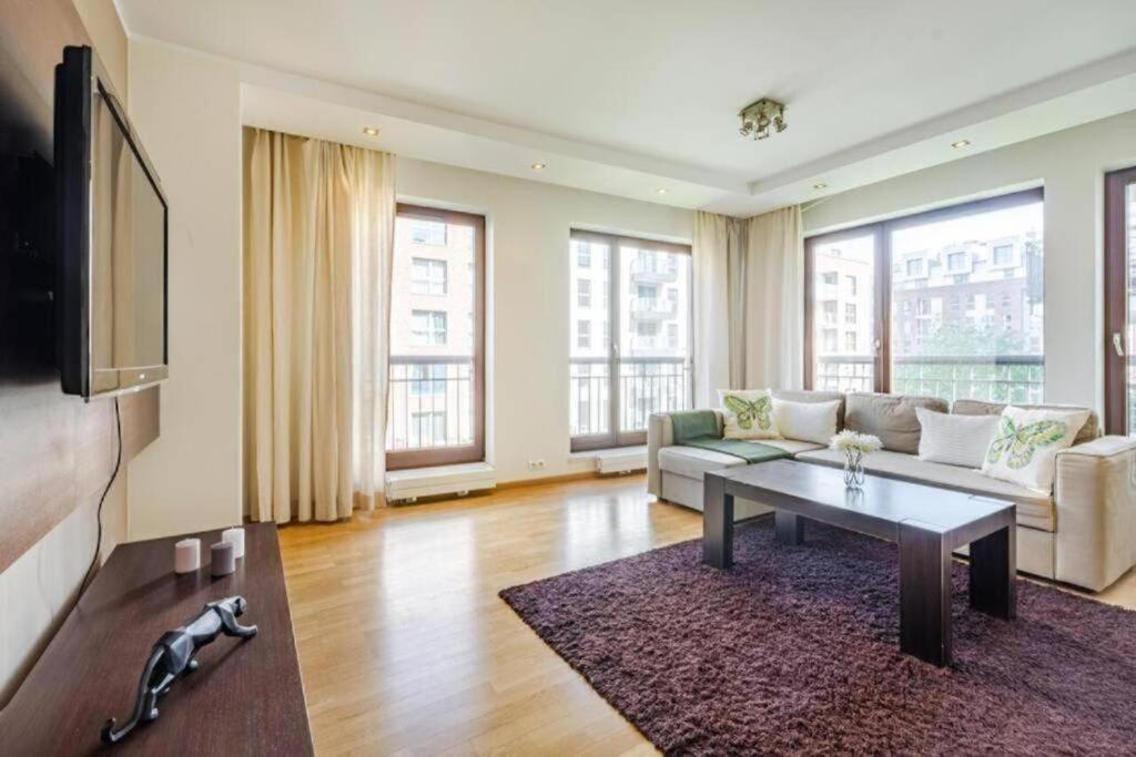 Sz7-46 Apartment *
