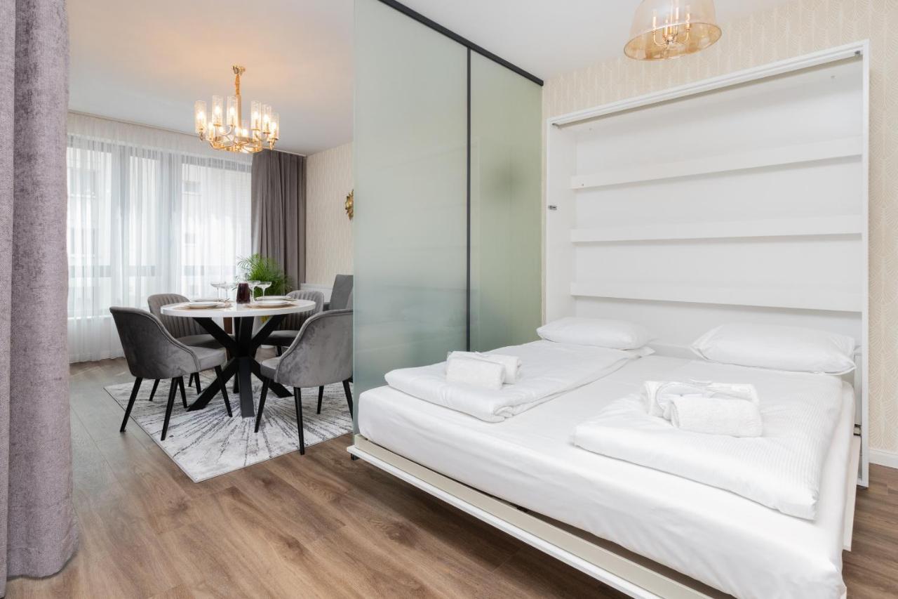Apartment Stunning With Parking In Lower Town By Renters Prestige Gdansk