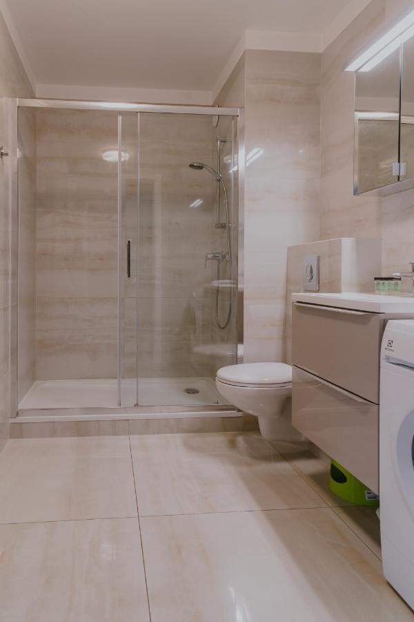 Totu Waterlane Island Apartment *