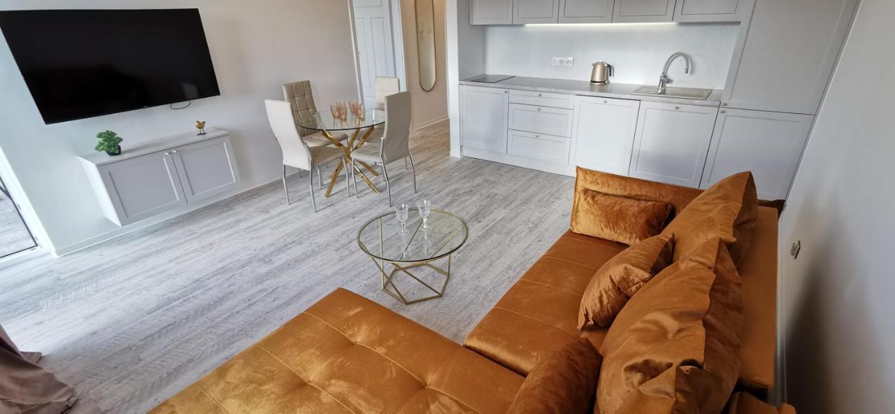 Flou Premium Apartament Z Parkingiem, Plaza 700m
