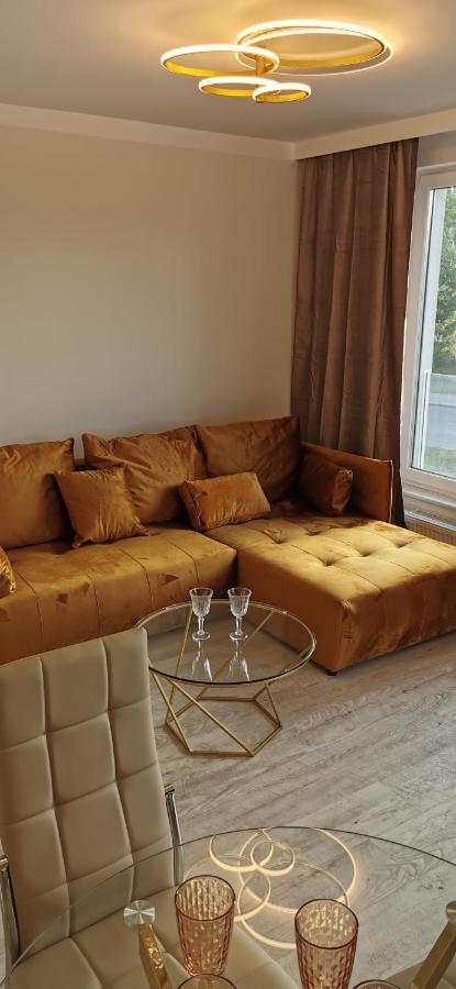 Huoneisto Flou Premium Apartament Z Parkingiem, Plaza 700m *