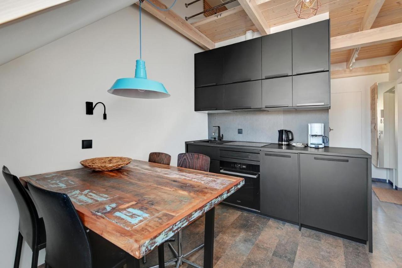 Cozy Loft With Old Town View - Free Parking Apartment