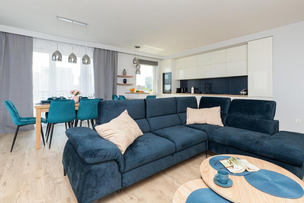 Apartment Sea Waves With Park View By Renters