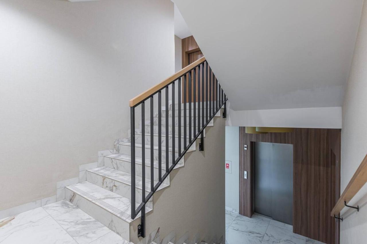 Golden - Cozy - Great Location&kollotaja Apartment