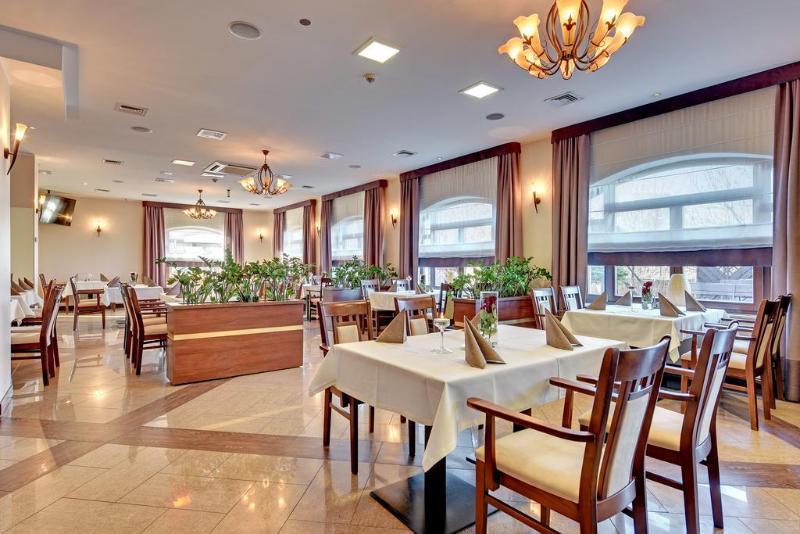 Amber Hotel 3*