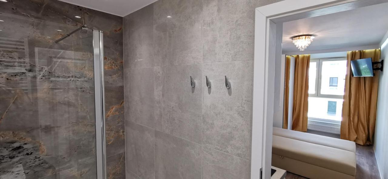 Wow Flou Przystan Letnica 700m Plaza Apartment *