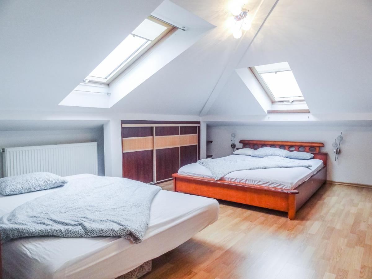 Zalewski Team - Nieborowska Street Apartment