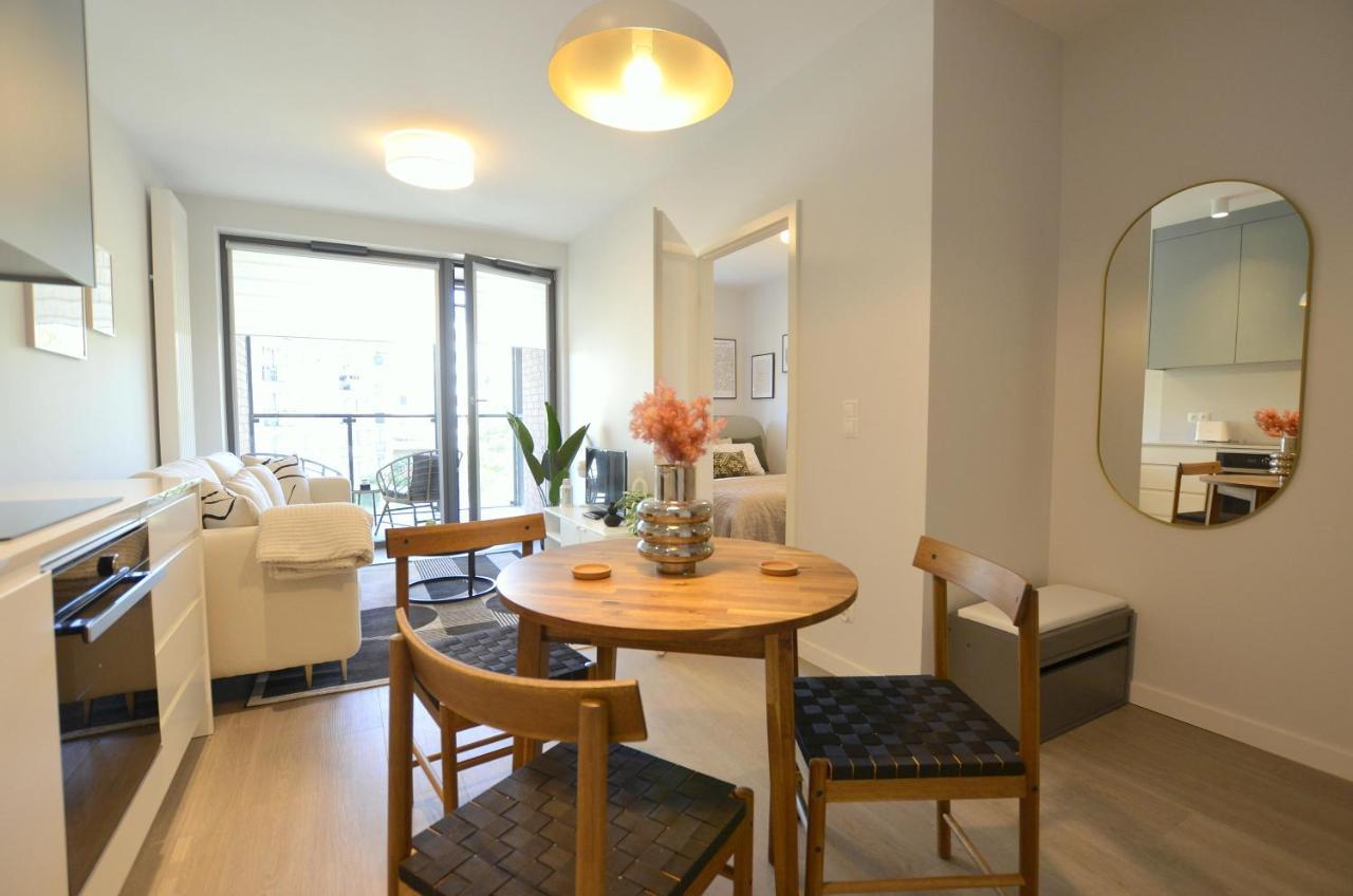 Estate Old Town Apartment, Private Parking, Balcony Apartment *