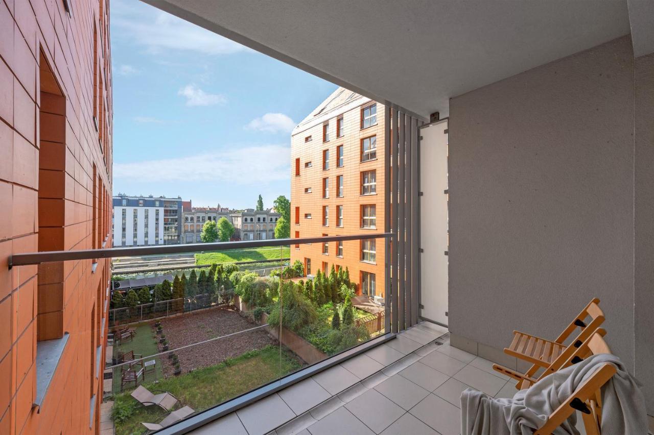 Aura Old Town Apartment