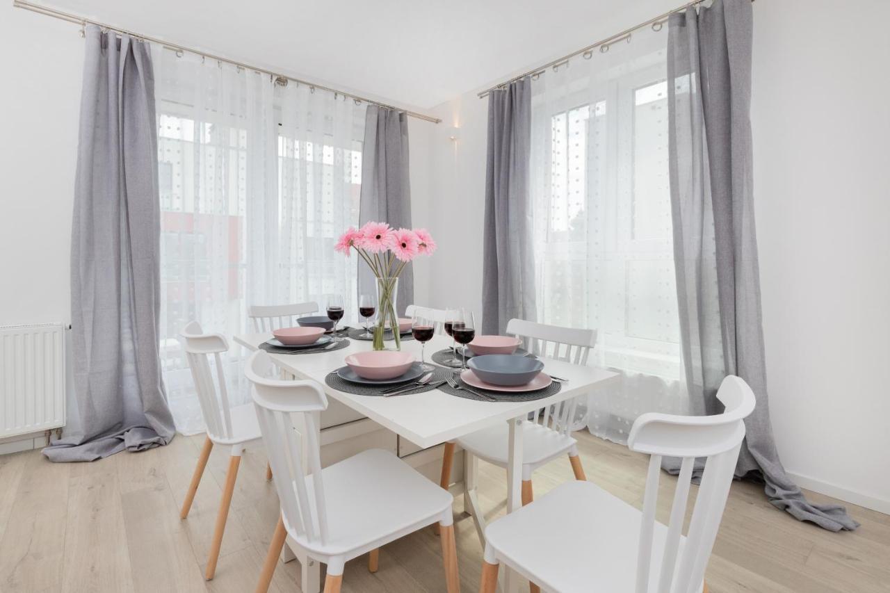 Apartment Garnizon For 6 Guests With Parking & Balcony By Renters *