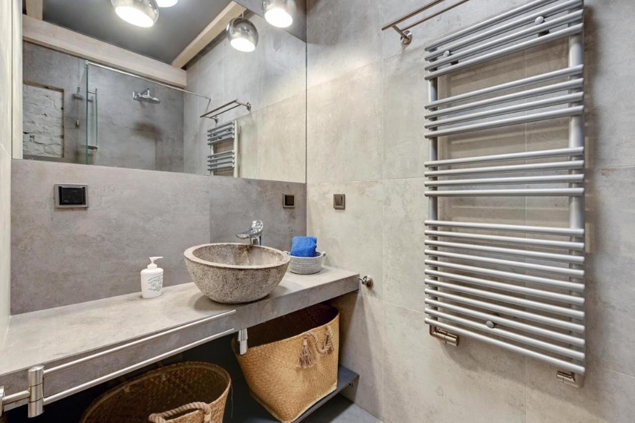 Cozy Loft With Old Town View - Free Parking Apartment