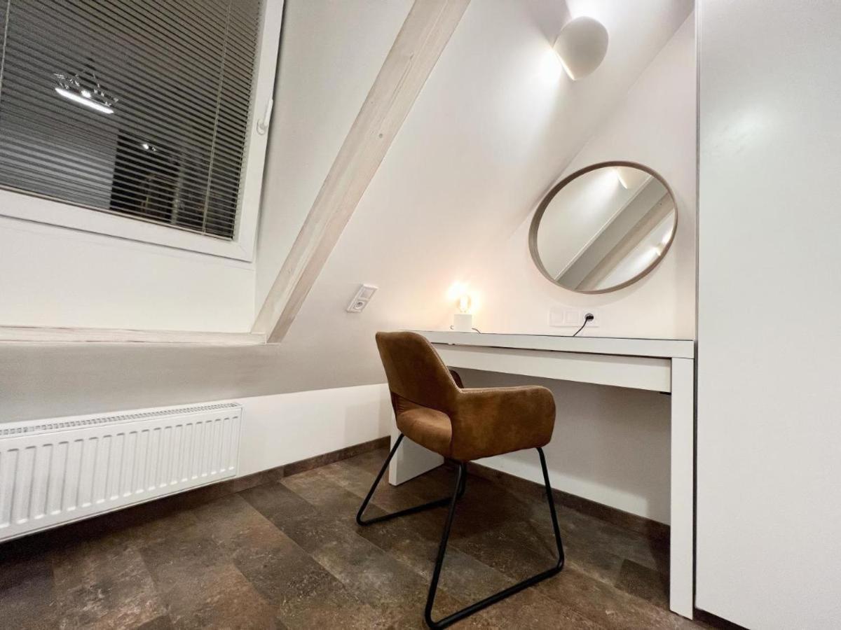 Cozy Loft With Old Town View - Free Parking Apartment *