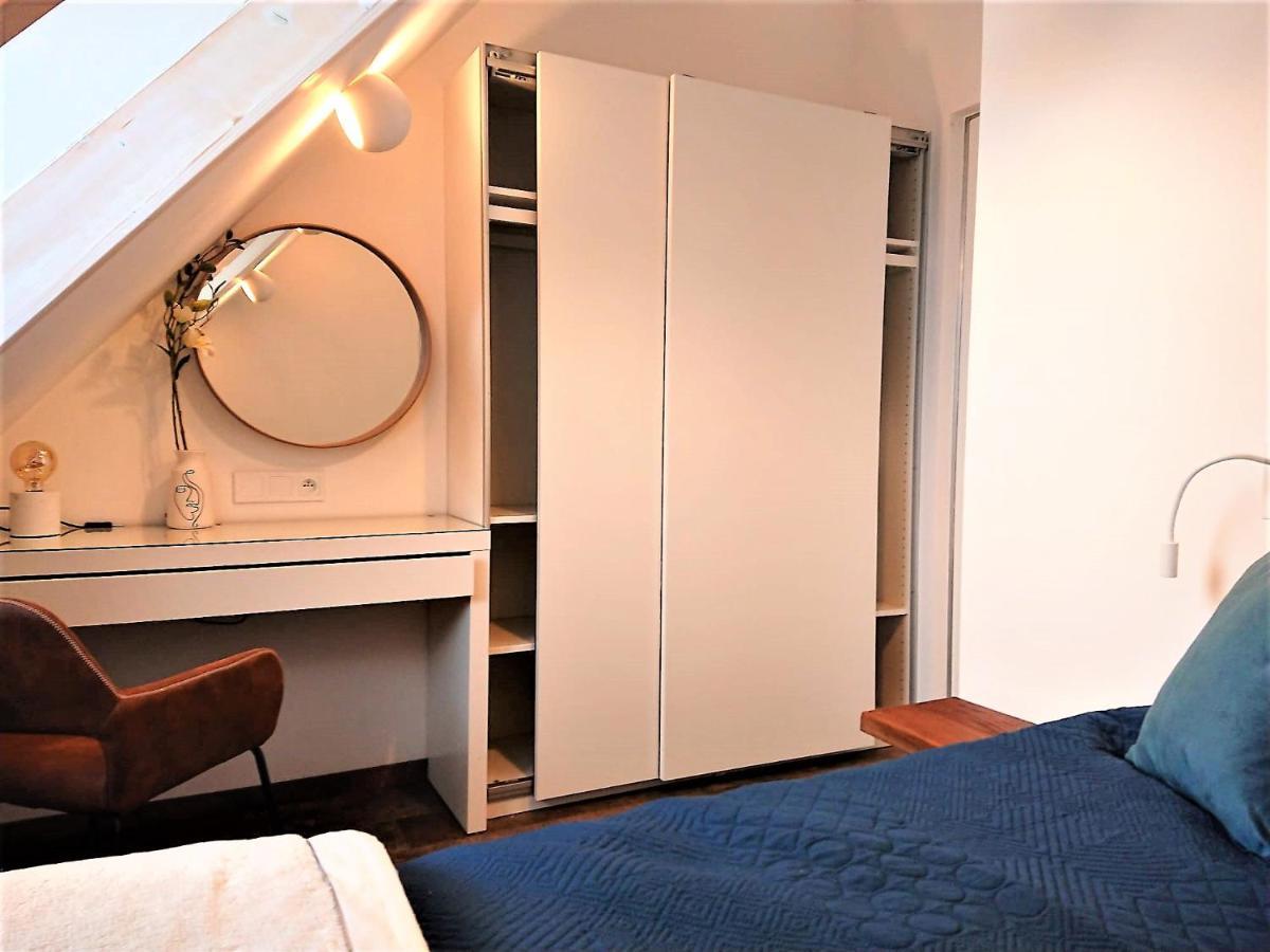 Cozy Loft With Old Town View - Free Parking Apartment *