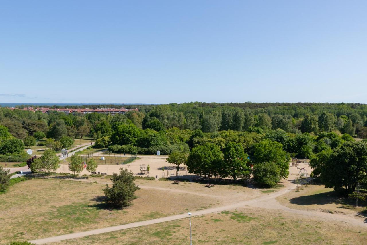 Sea Waves With Park View By Renters * Gdansk
