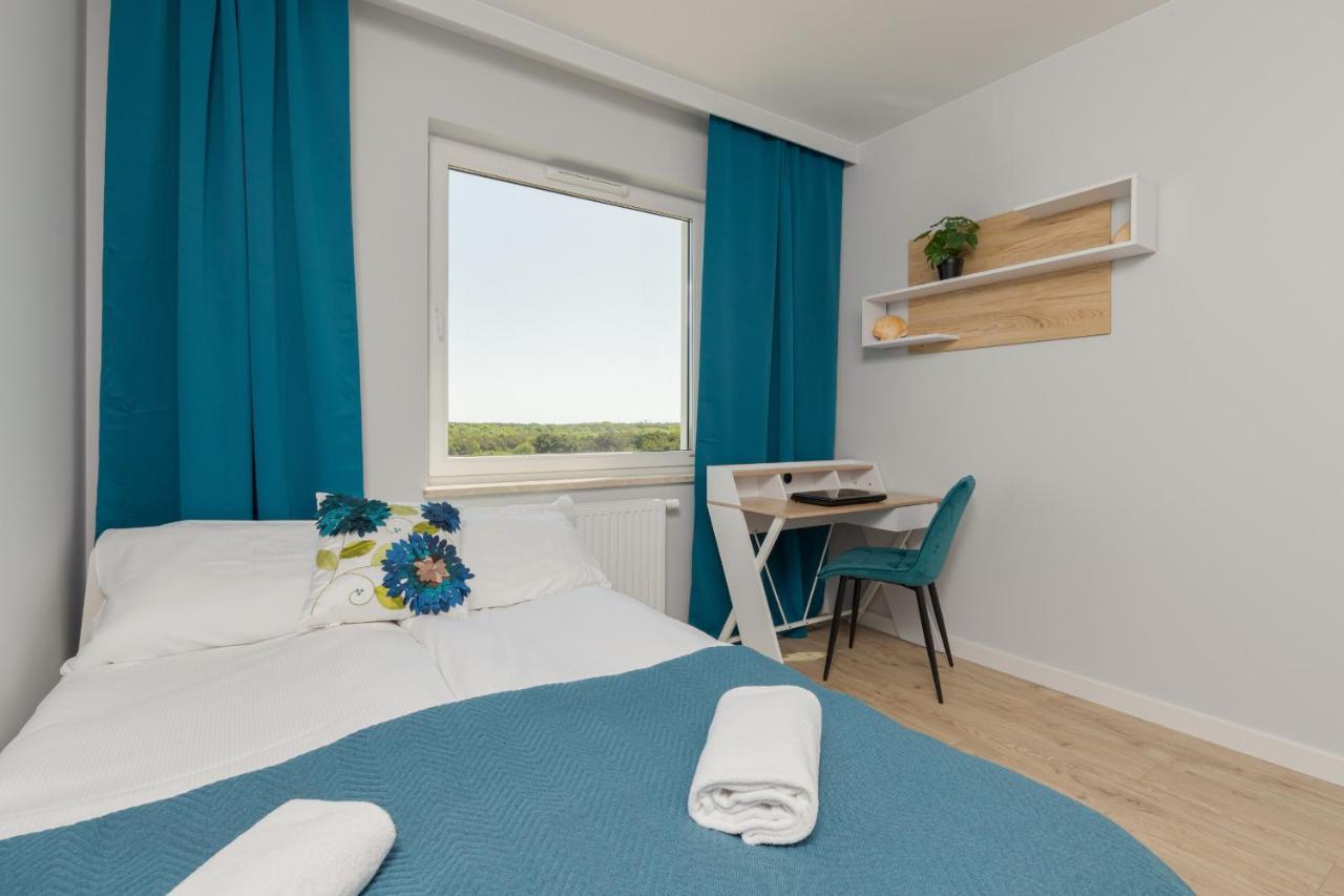 Sea Waves With Park View By Renters