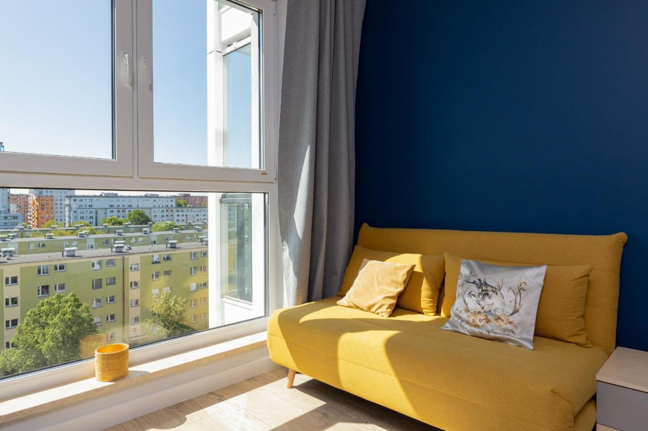 Sea Waves With Park View By Renters Apartment Gdansk