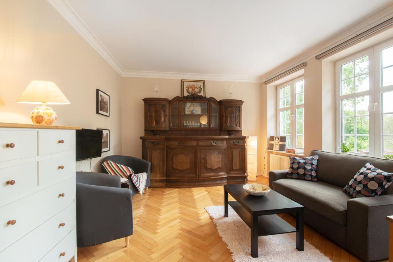 Old River Apartment