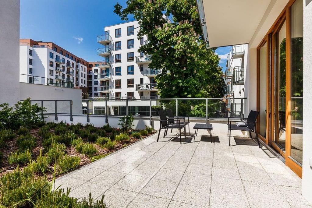 Garnizon Roberta Z Tarasem Apartment *