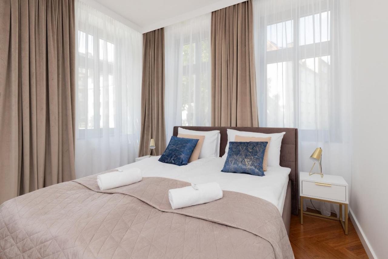 Stylish & Trendy Browar Gdanski By Renters