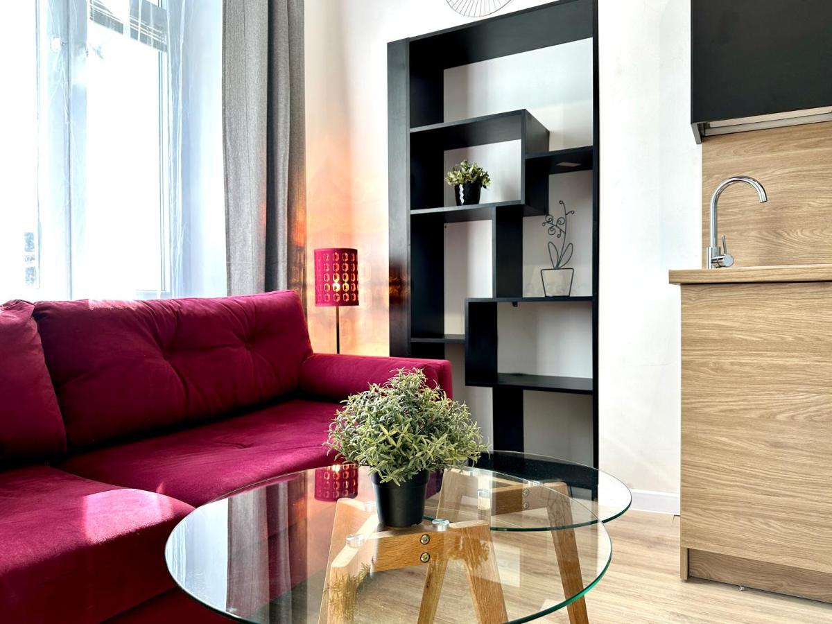 Studio Oliwa Station Apartment