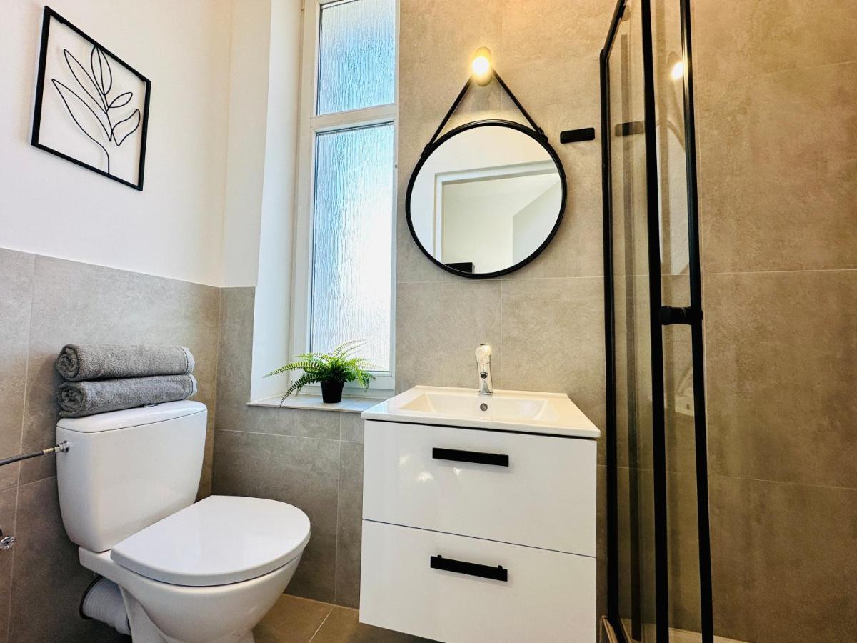 Studio Oliwa Station Apartment