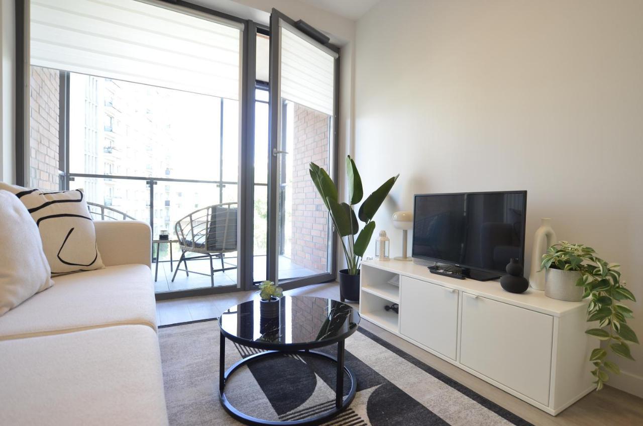 Apartment Estate Old Town Apartment, Private Parking, Balcony *