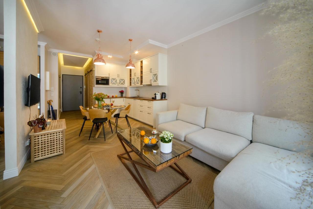 Maya's Flats&resorts 33 - Chmielna 3 *