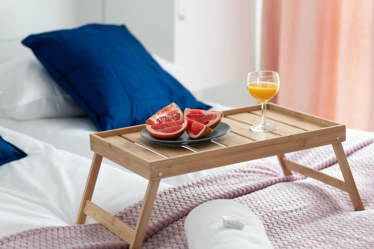Garnizon For 6 Guests With Parking & Balcony By Renters Apartment *