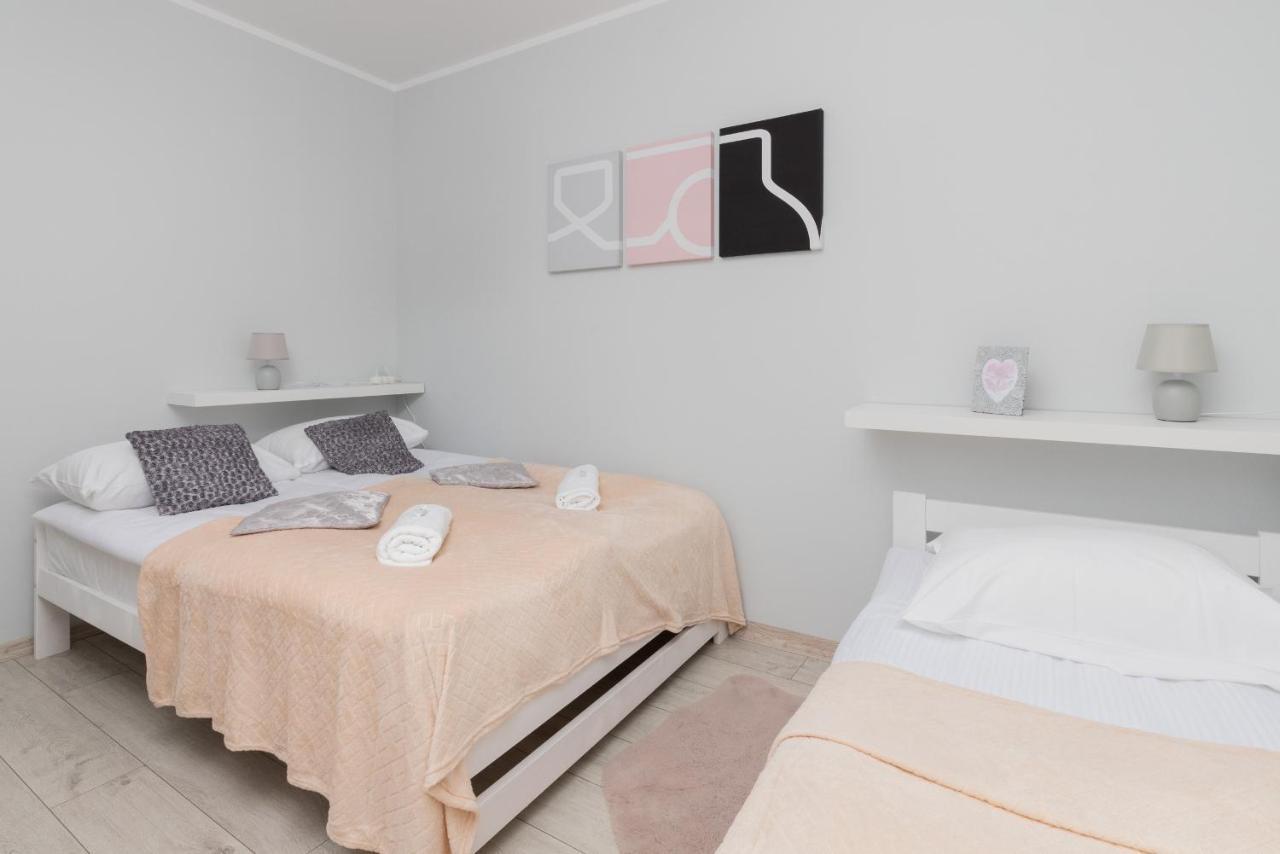 Turzycowa In By Renters *