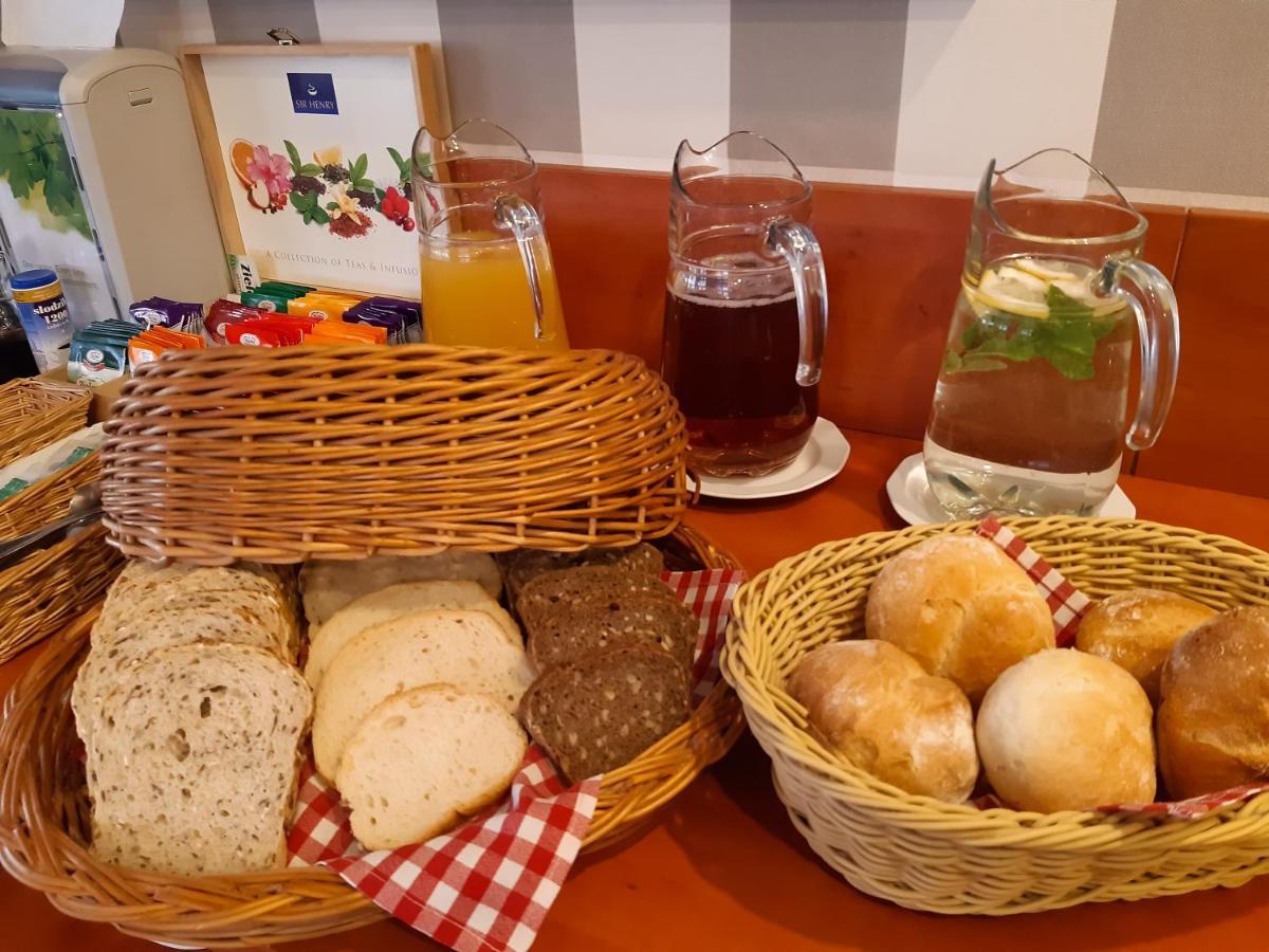 Akme Apartments&rooms 3*