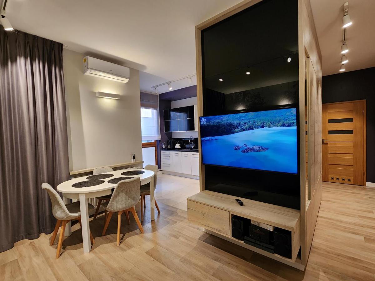 Nadmorski Dwor Modern Apartment Gdansk