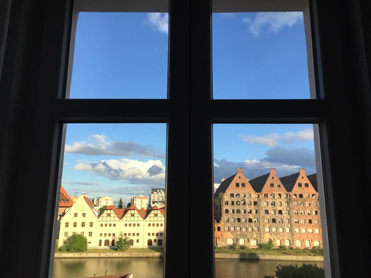 Hello Amazing River View 4 Bedrooms & Balcony Apartment *