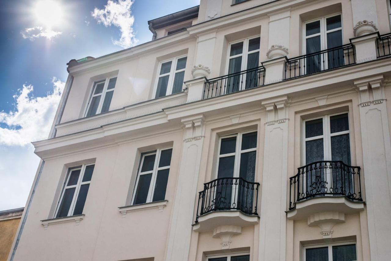 Hello Amazing River View 4 Bedrooms & Balcony *