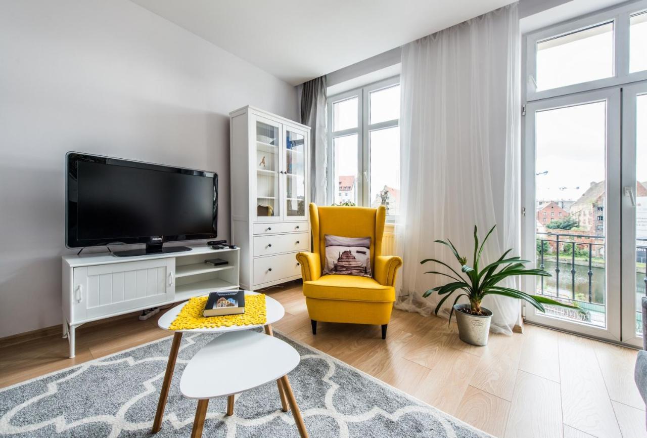 Hello Amazing River View 4 Bedrooms & Balcony Apartment Gdansk