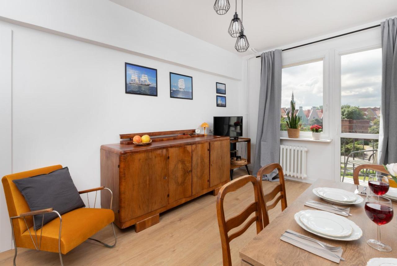 Podwale Staromiejskie With Balcony By Renters