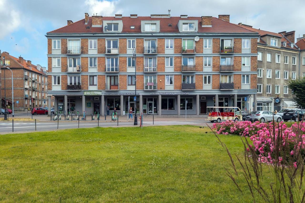 Podwale Staromiejskie With Balcony By Renters Lägenhet