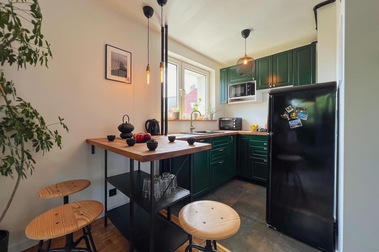 Fresh Industrial With Public Transport Apartment Gdansk