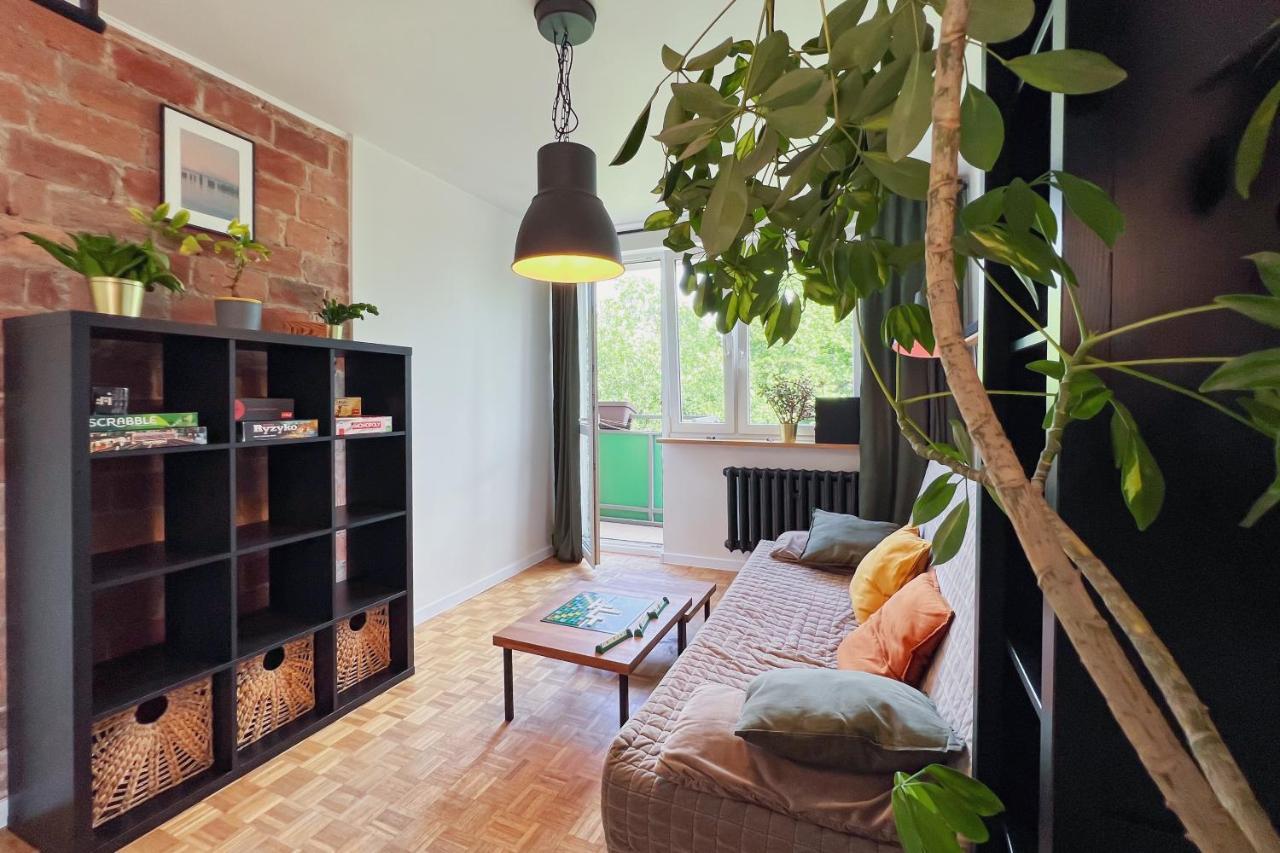 Fresh Industrial With Public Transport Apartment Gdansk