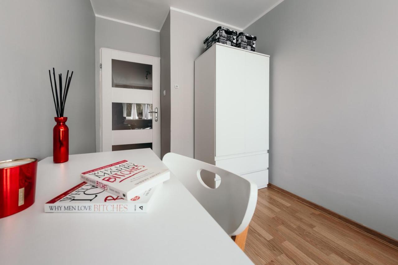 Apartment Spacious 3 Bedroom Apartament Near Olivia Business Center *