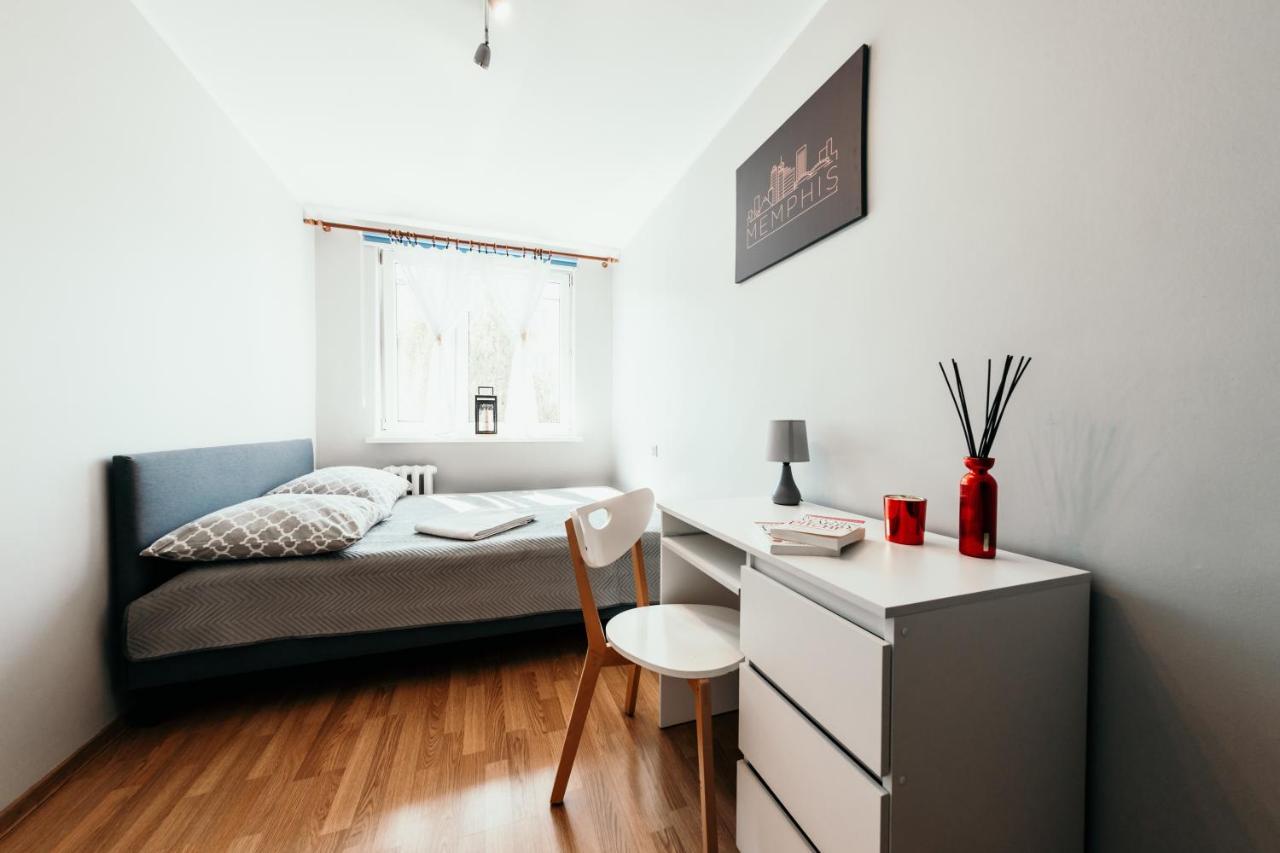 Spacious 3 Bedroom Apartament Near Olivia Business Center