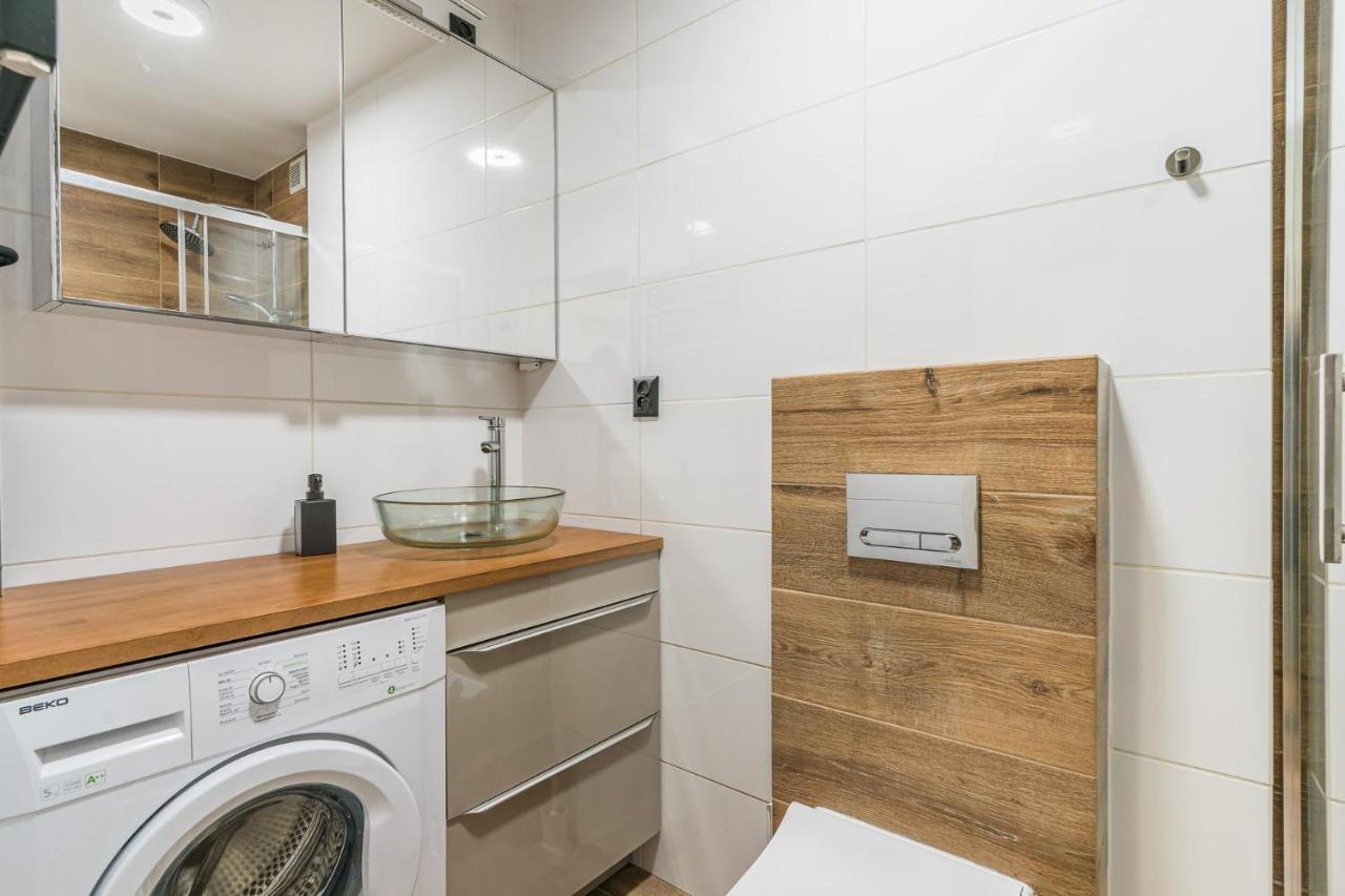Apartament Black Stripes Blisko Morza * Gdańsk