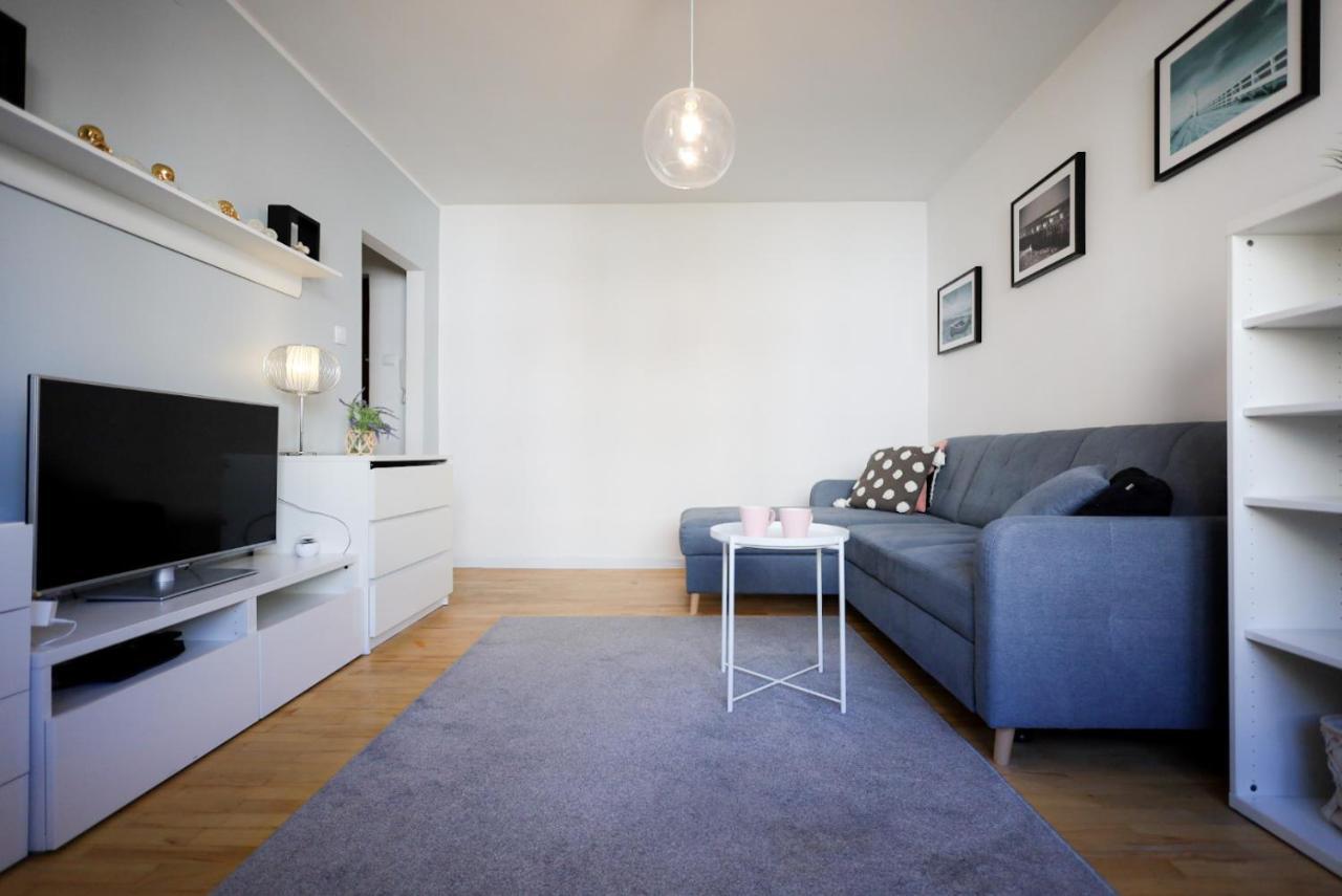 Apartment Glow Apartments, Ergo Arena